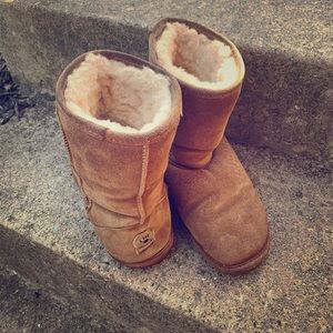 Bearpaw boots